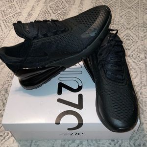Black 270 airmax